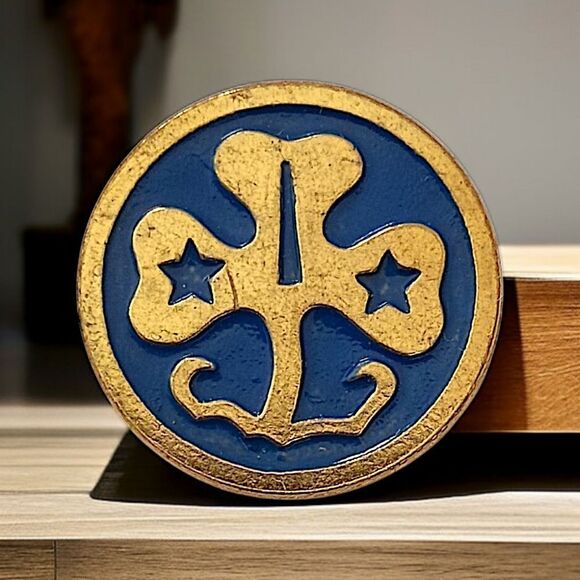 Vintage Girl Scouts Trefoil Pin World Association Blue Enameled Gold Tone R - Picture 11 of 13